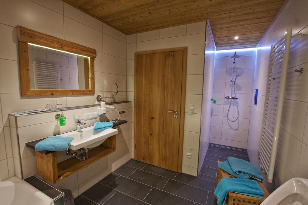 Holzhaus Lugerhof Apartamento Roding Exterior foto